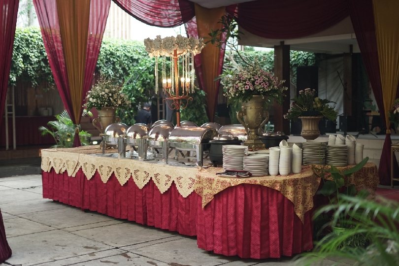 Crafting the perfect marriage catering for destination unions